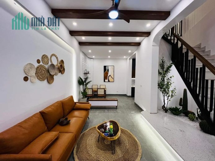 Bán nhà đường Miếu Hai Xã, diện tích 60m 2 tầng độc lập GIÁ 2.25 tỉ