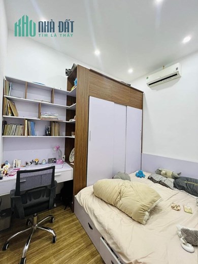Bán nhà đường Miếu Hai Xã, diện tích 60m 2 tầng độc lập GIÁ 2.25 tỉ