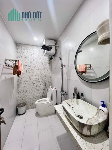 Bán nhà đường Miếu Hai Xã, diện tích 60m 2 tầng độc lập GIÁ 2.25 tỉ