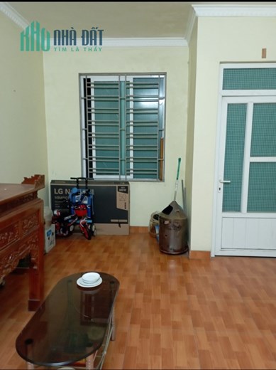 Bán nhà dân đang ở phố Khúc Thừa Dụ, 3 tầng 3 ngủ GIÁ 2 tỉ gần ngay Chợ Vĩnh Niệm