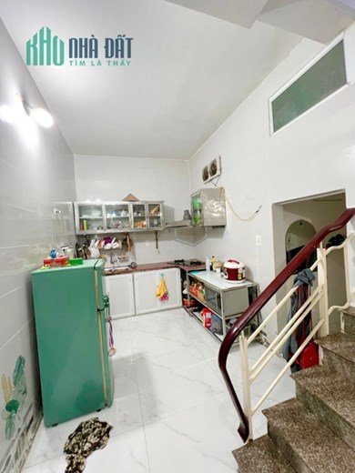 Bán nhà phố Văn Cao, 41m 3 tầng GIÁ rẻ chỉ 1.79 tỉ gần ngay Cầu Rào