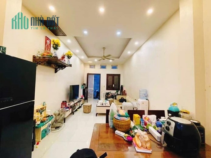 Cực hiếm Lô góc Lê Thanh Nghị 45m 4 tầng MT4.2 ngõ rộng gần phố sổ đẹp ở ngay