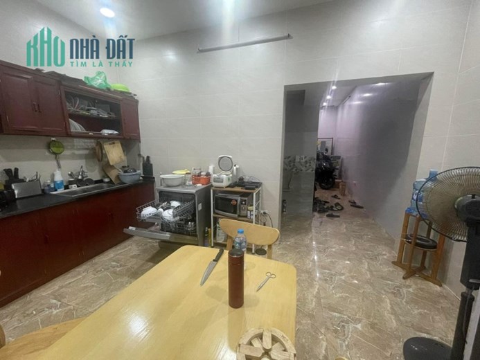 Bán nhà phân lô Trần Quốc Hoàn 58m2 chỉ 13 tỷ 2 , mua bán nhà riêng Cầu Giấy giá rẻ !
