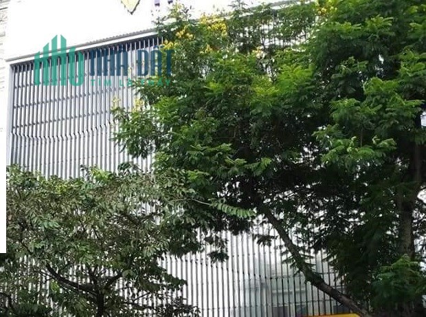 ( O94lO7l689 ) Bán nhà mặt đường Nguyễn Khánh Toàn 275/305m²T1, 6 tầng,
MT = 16.6m. Đang đấu giá