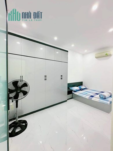 Nhà Siêu Đẹp ở ngay, Võ Văn Ngân, Thủ Đức, 60M, 3T, Giá Nhĩnh 4 Tỷ, Gần Vincom,  SHR