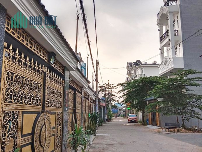 HẺM XE TẢI TRÁNH THÔNG, GẦN MẶT TIỀN LÊ VĂN KHƯƠNG QUẬN 12, 80M2, NGANG 5M HIẾM, NHÀ C4