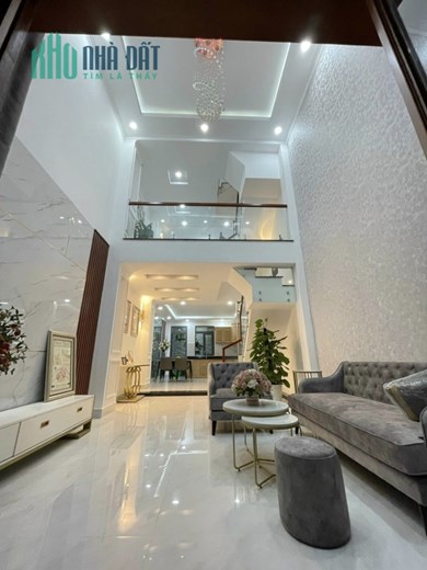 Bán nhà 45m2 phố Nghi Tàm, Tây Hồ Gara Ô tô tránh Dân xây 5 tầng 7.5 Tỷ