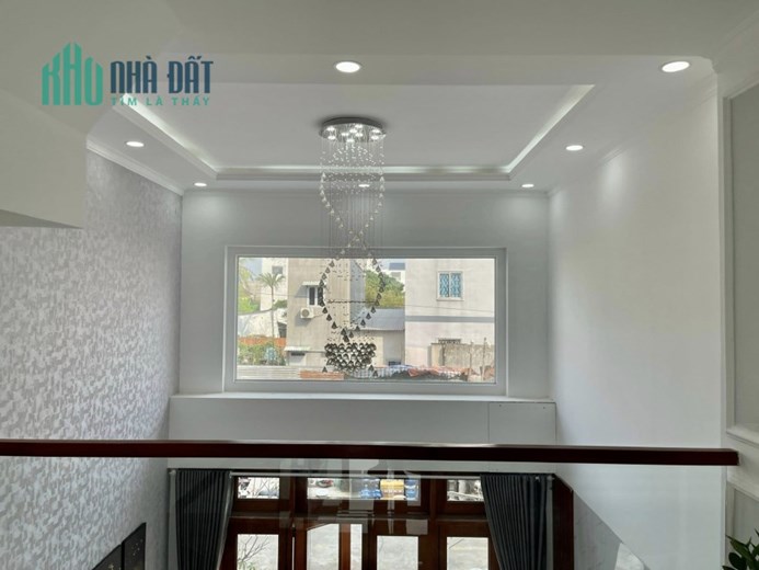 Bán nhà 47m2 phố Nghi Tàm, Tây Hồ Gara Ô tô 7 chỗ Dân xây 5 tầng 7.2 Tỷ