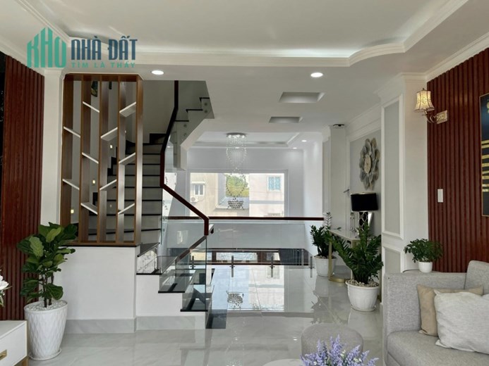 Bán nhà 47m2 phố Nghi Tàm, Tây Hồ Gara Ô tô 7 chỗ Chủ tự xây 5 ngủ 7.2 Tỷ