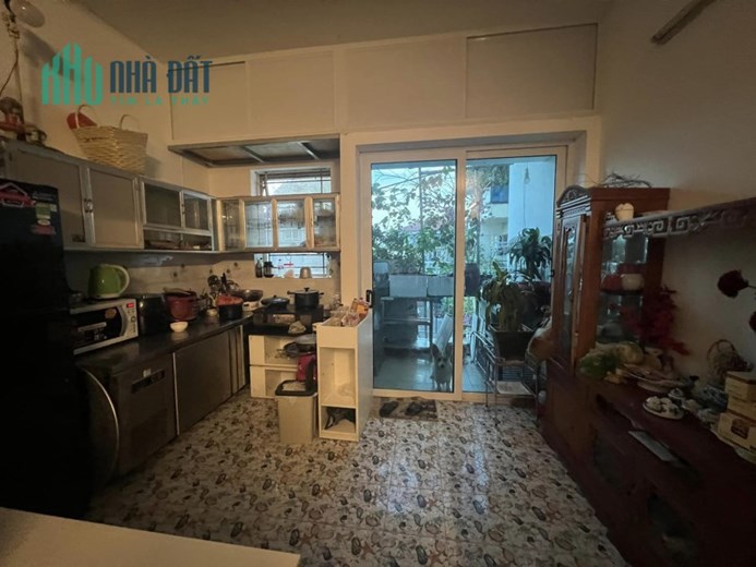 Bán nhà 49m2 phố Nghi Tàm, Tây Hồ Gara Ô tô tránh Dân xây 5 tầng 7.1 Tỷ