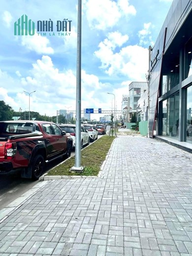 HIẾM NGANG 6M - NGUYỄN VĂN LINH - PHƯỜNG BÌNH THUẬN - TRUNG TÂM VIP QUẬN 7 . CHỈ HƠN 70 TRIỆU/ M2.