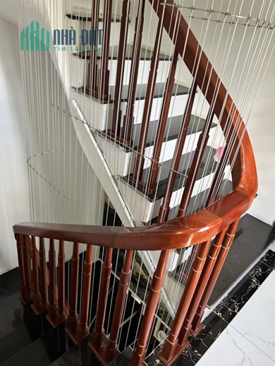 Bán nhà Ngọc Trì, Long Biên 5 tầng mới long lanh đẹp ,ngõ  thông giá chỉ 3 tỷ