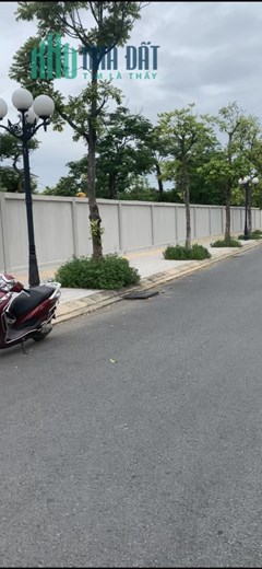 CHO THUÊ KHO, XƯỞNG BÃI RỘNG 260m2 GIÁ CHỈ 18tr/th đường container đỗ cửa , gần VinHome smart city