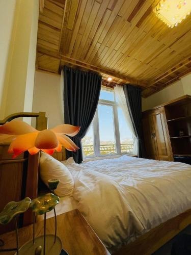 KHÁCH SẠN MẶT TIỀN ĐƯỜNG NGUYỄN CÔNG TRỨ – PHƯỜNG 2 – TP. ĐÀ LẠT