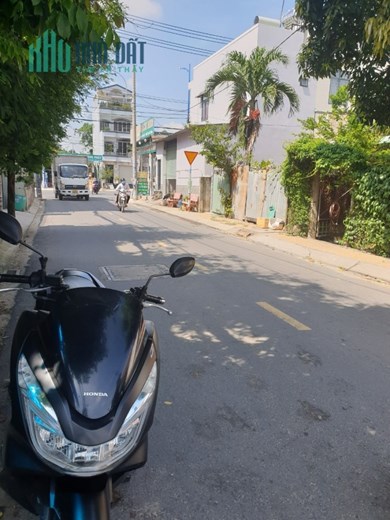 GIẢM 950TR ( TRONG 10 NGÀY) CÒN 9,5 TỶ Chính chủ Bán đất tặng nhà MT đường TTT 9, cách Đặng Thúc