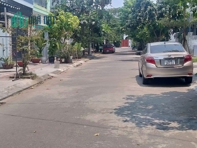 Nhà mới 3 tầng đường 7.5 Hoà Xuân hơn 3 tỷ xíu