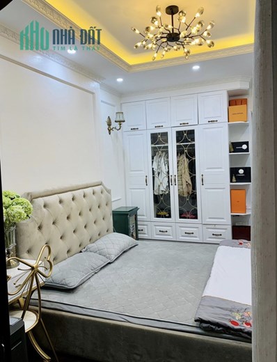 Nhà Tuyển! Lô góc Láng Hạ, nông, thẳng tắp, thông, KD nhỏ, 44m2, 4T, 4.25 tỷ