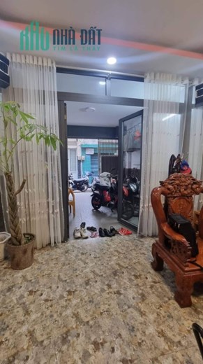 Một căn Duy Nhất Vị trí KD 4 tầng, ngang 4.5m đường Hoàng Sa