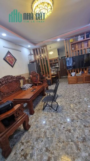 Một căn Duy Nhất Vị trí KD 4 tầng, ngang 4.5m đường Hoàng Sa