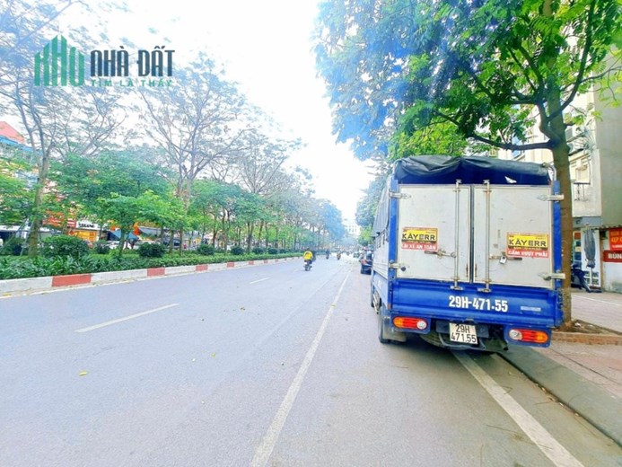 Quá Hiếm Mặt  phố Nguyễn Chí Thanh 40m 4 tầng MT4.5 ô tô kinh doanh Sầm uất