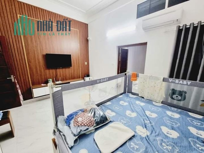 BÁN NHÀ NGUYỄN KHÁNH TOÀN CẦU GIẤY, DÂN XÂY, ÔTÔ ĐỖ CỬA, KINH DOANH, 46M2 CHỈ HƠN 5TỶ