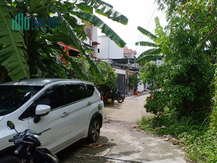 Lô đất khu vực gần sông, hẻm rộng 7m, Linh Đông – Thủ Đức, ngang 14m, diện tích 370m2, giá chỉ hơn