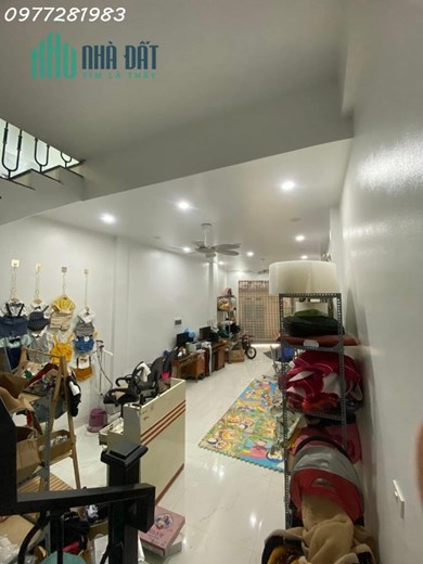 Bán nhà mặt phố Lai Xá, kinh doanh, xe tải, giá 3.9x tỷ
