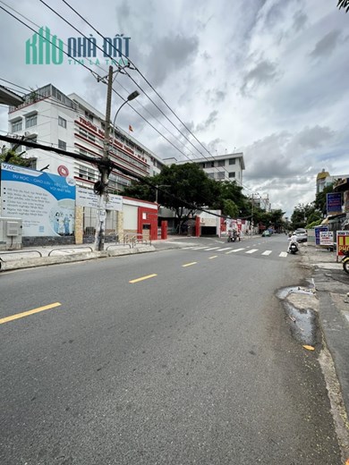 Bán nhà MT D5 nối dài DT 80m2. Nhà không lộ giới, 2 MT trước sau