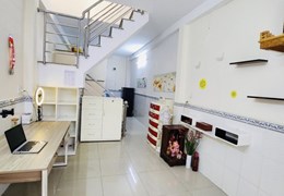 CHO THUÊ nhà nguyên căn HXH đường Nguyễn Văn Cừ Quận 1 – Giá thuê chỉ 14 triệu/tháng hẻm thông tứ