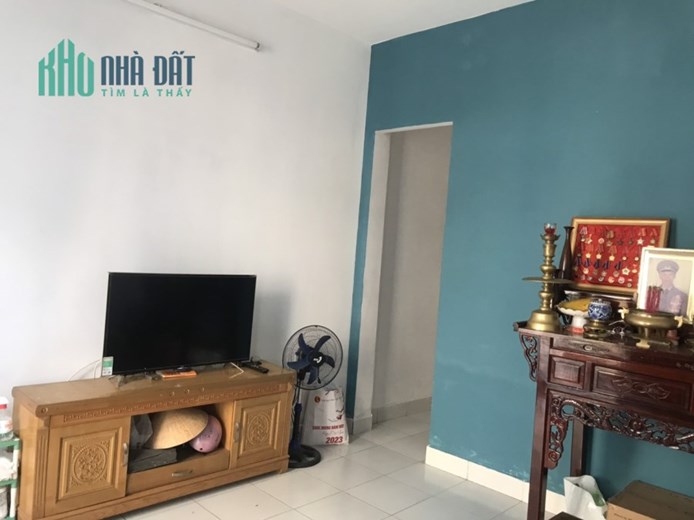 Nhà cấp 4 4x14 quận 9 cũ gần đường Võ Văn Hát