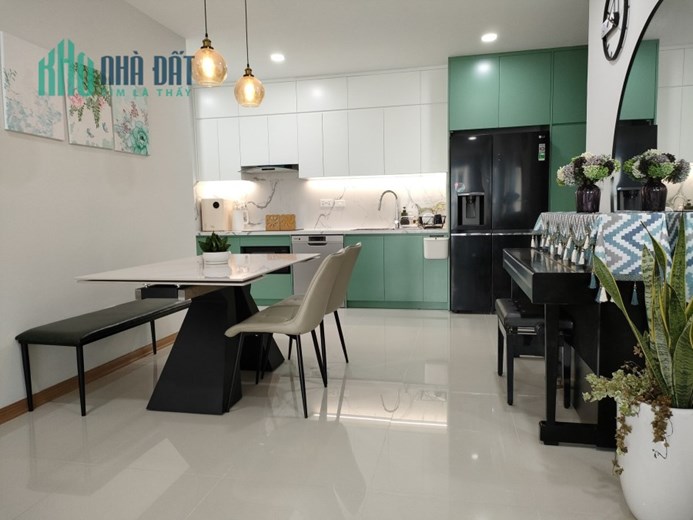 BÁN CĂN HỘ CAO CẤP ROSE TOWN 93M2- SIÊU ĐẸP 3PN – CĂN GÓC 2 THOÁNG – CHỦ TẶNG FULL NỘI THẤT 600TR –