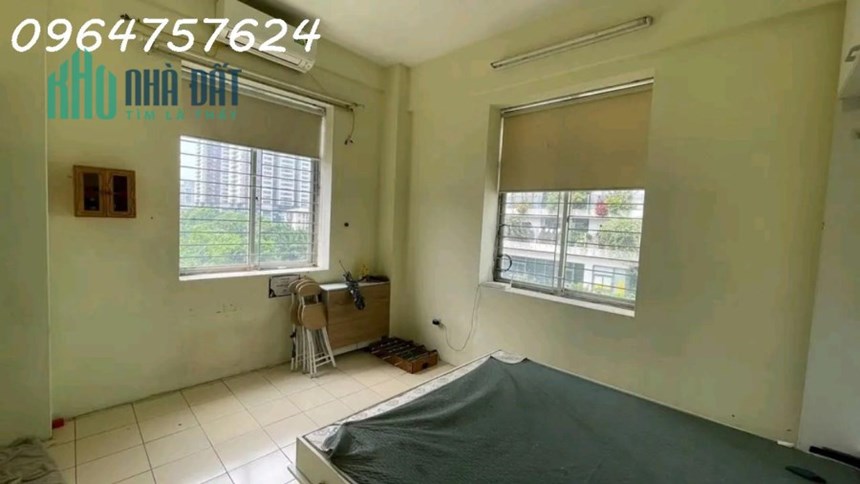 Chính chủ cho thuê căn góc thoáng tòa N3B Lê Văn Lương, Phường Nhân Chính, Quận Thanh Xuân.