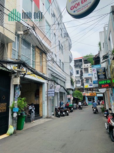 Góc 2 mặt tiền đường Trường Sa, P.2, Q. PHÚ NHUẬN.
