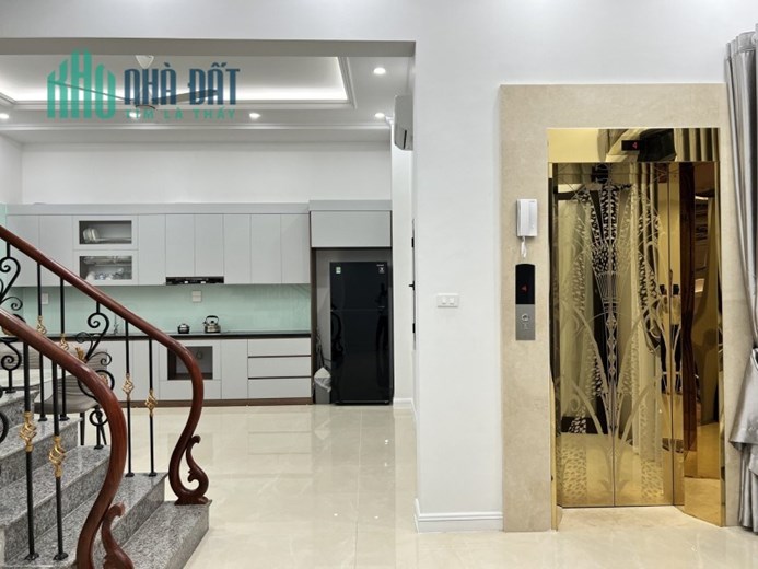 Chỉ 3,9 tỷ sở hữu nhà Hào Nam 43m2 4 tầng, 2 thoáng, gần oto, ngõ nông