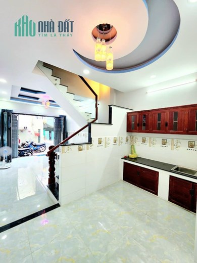 Bán nhà đẹp 2 tầng 2PN, Hẻm xe hơi Chiến Lược, BTĐA, Bình Tân, 35m2, giá 3.37 tỷ TL