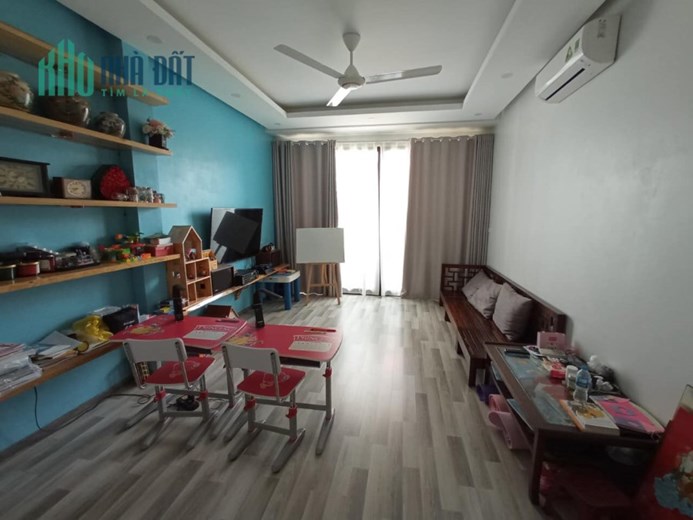 CHÍNH CHỦ CẦN BÁN NHÀ NGỌC THUỴ 70M 5 TẦNG MT 4M GÍA 12.5 TỶ