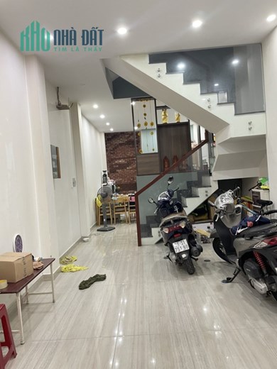 NHÀ MỚI FULL NỘI THẤT - HẺM NHỰA 8M THÔNG - Ô TÔ ĐẬU NGÀY ĐÊM