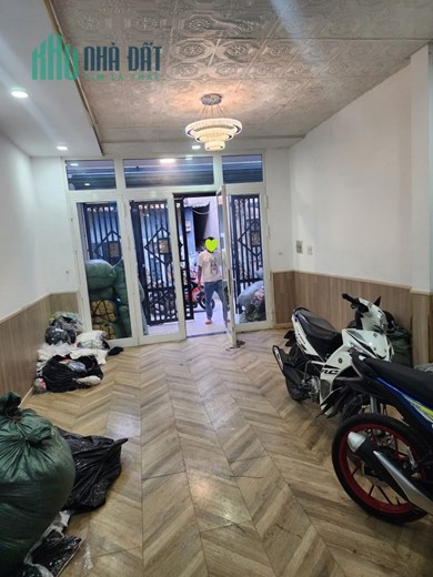 Bán nhà 2 tầng, 61m2, hẻm xe hơi Bình Thành, BHHB Bình Tân, chỉ 3.5 tỷ TL
