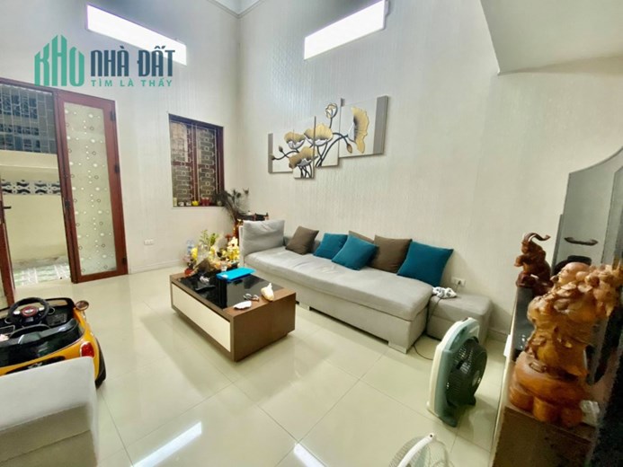 BÁN GẤP BẠCH MAI, HAI BÀ TRƯNG, NHÀ ĐẸP, LÔ GÓC, Ở LUÔN 42m x 5T, NHỈNH 3 TỶ 0901753139