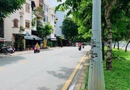 Bán gấp nhà mặt tiền Hoàng Sa, P.Tân Định, Q.1.