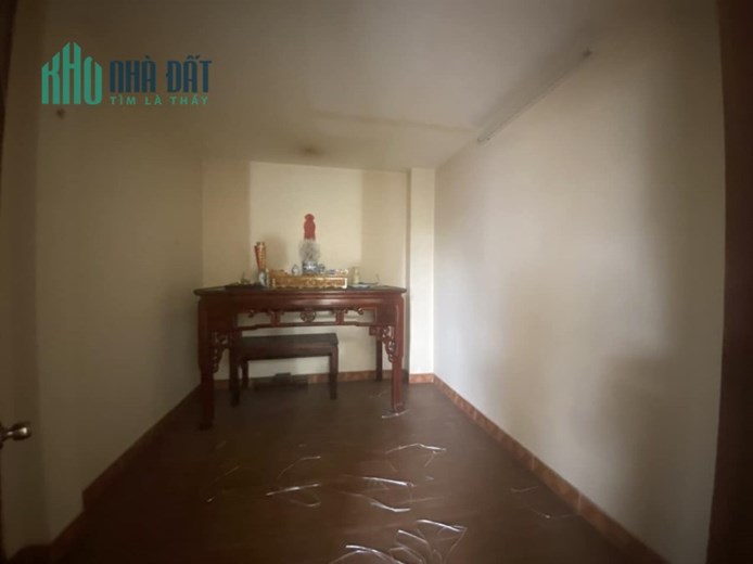 CHÍNH CHỦ CẦN BÁN NHÀ NGỌC THUỴ  DT 84M MT 5 TẦNG MT 8M GIÁ 10 TỶ LONG BIÊN