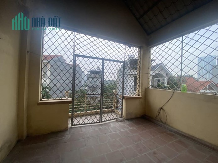 CHÍNH CHỦ CẦN BÁN NHÀ NGỌC THUỴ  DT 84M MT 5 TẦNG MT 8M GIÁ 10 TỶ LONG BIÊN