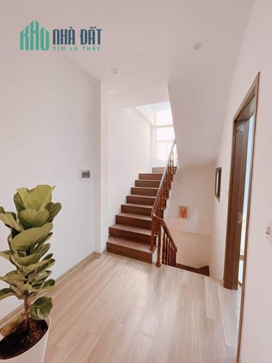 Nhà đẹp Nhân Hoà 35m2 4 tầng sát ô tô đủ nội thất giá 5.45 tỷ