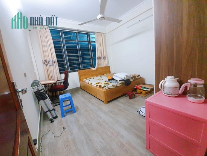 BÁN NHÀ  ĐỐI DIỆN TIMES CITY KHU CÁN BỘ CÔNG CHỨC 37Mx5 TẦNG  GIÁ NHỈNH 3 TỶ