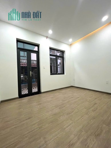 Nhanh tay sở hữu căn nhà siêu phẩm ngay chợ Gò Xoài: DT gần 40m2, sổ vuông, 2 Tầng, tặng FULL nội
