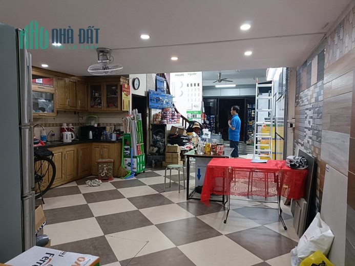 CẦN CHO THUÊ NHÀ NHÀ KHU TỨ HIỆP 93M2, 5 TẦNG, GIÁ 24 TRIỆU/THÁNG.