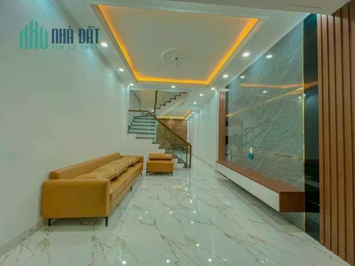 Cho thuê Nhà 45 M 4 tầng mới full đồ giá  10 tr Trung Hành Hải An
