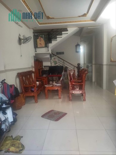 BÁN GẤP NHÀ NGAY TT TP.DĨ AN 3 TẦNG 4PN NGANG 5x15 CHỈ VỚI 4 TỶ 3