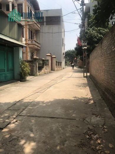 Cần chuyển nhượng gấp ngôi nhà 3 tầng mới đẹp, thoáng, sáng Kim Hoa, Mê Linh, Hà Nội, ôtô đỗ cửa.