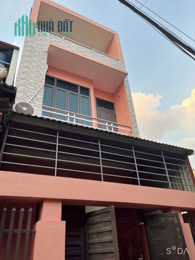 Cần chuyển nhượng gấp ngôi nhà 3 tầng mới đẹp, thoáng, sáng Kim Hoa, Mê Linh, Hà Nội, ôtô đỗ cửa.